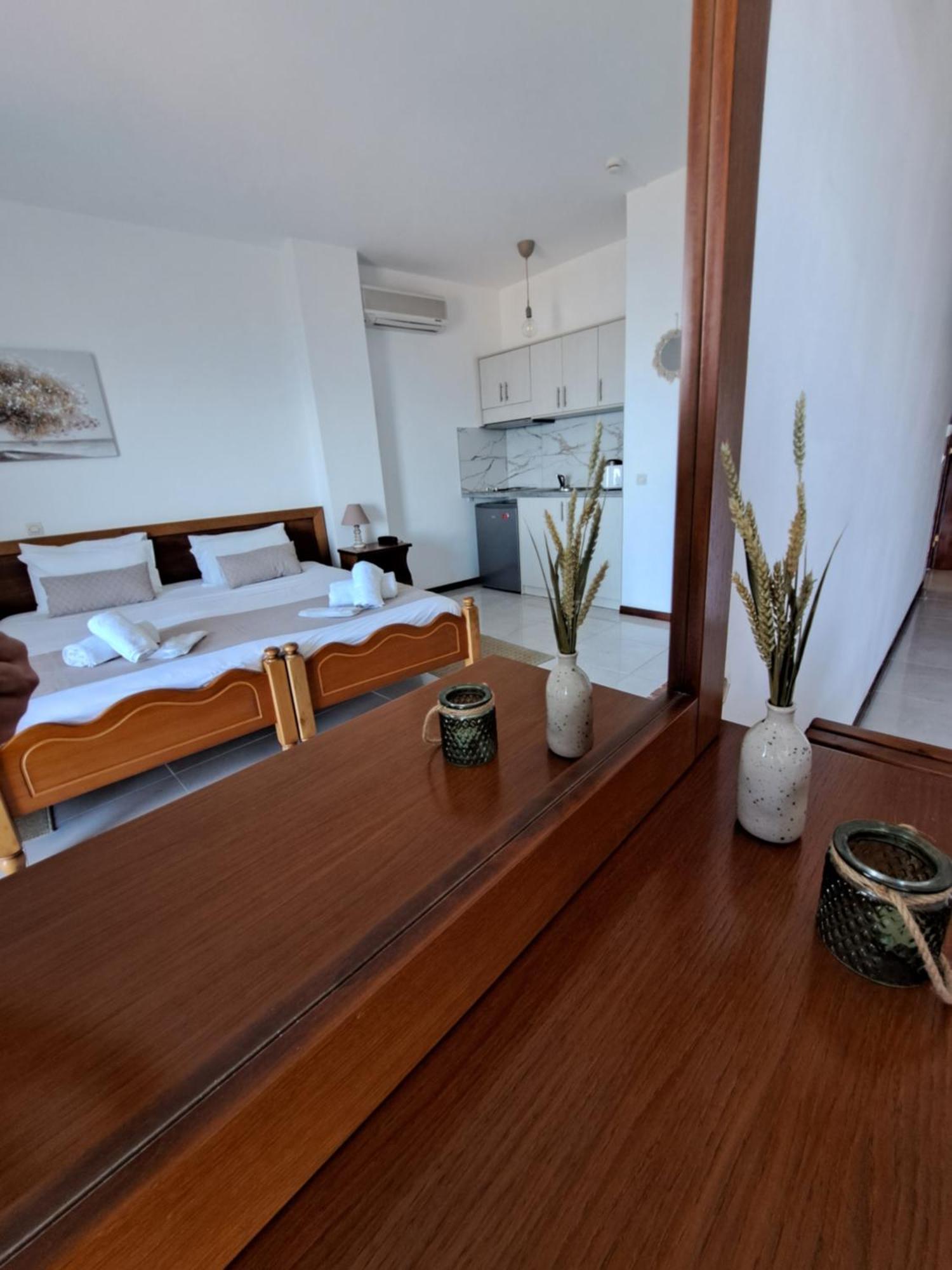 75 Steps Apartments เมซอนกิ ภายนอก รูปภาพ